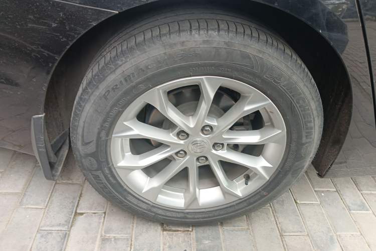 Used Buick LaCrosse 2022 552T Luxury Version Right Rear Wheel Hub