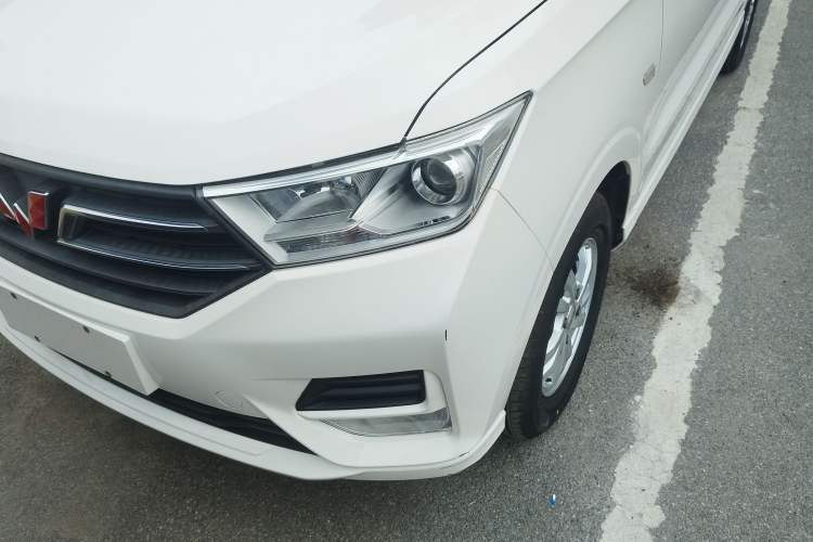 Used Wuling Hongguang 2019 1.5L S Standard Version China VI LAR
