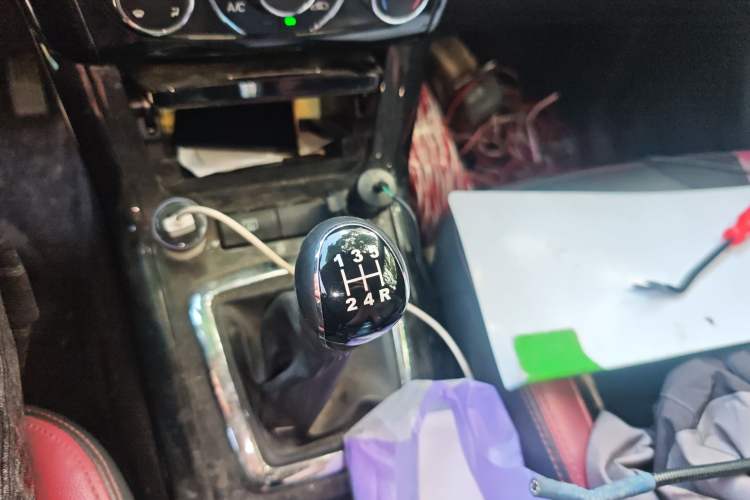 Used HYOSOW S3 2014 1.5L Comfort Version China IV Emission Standard Gear Lever