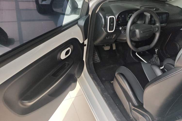 Used Roewe Clever 2022 311km QiQi BoBo Edition
