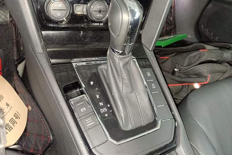 Used Volkswagen Lamando 2018 280TSI DSG Comfort Edition
