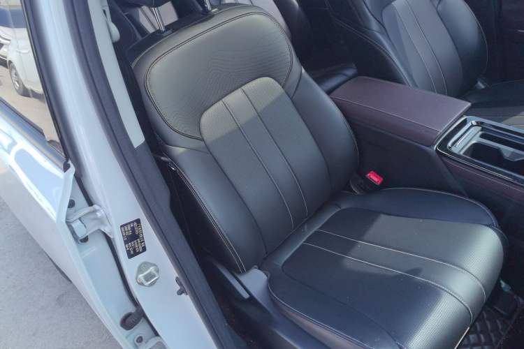 Used GAC Trumpchi M6 2023 PRO 270T DCT Luxury Edition Right Front Seat