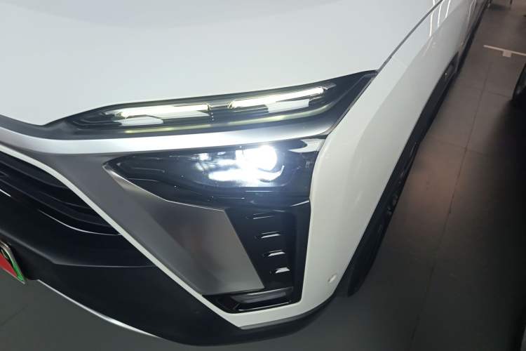 Used Nio ES8 2020 580 km Signature Edition 7-Seater Version Left Front Headlight