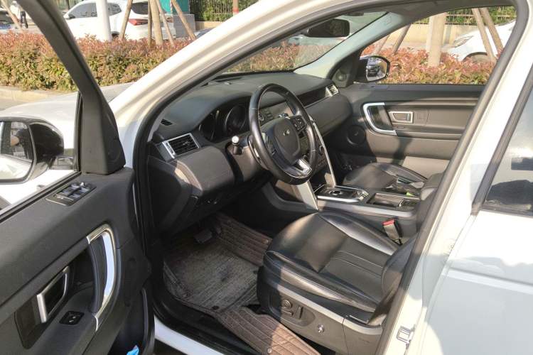 Used Land Rover Discovery Sport 2018 240 PS SE Version Driver Seat