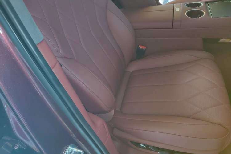 Used Hima AITO M8 2025 Extended-Range Ultra Version 53.4 kWh 5-Seater Edition
