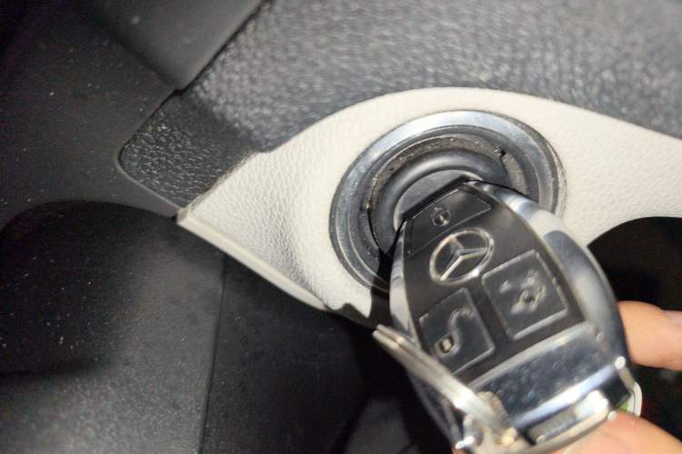 Used Mercedes-Benz C-Class 2010 C 200 CGI Fashion Model