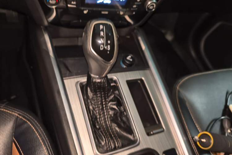 Used Geely Auto Vision X6 2016 1.3T CVT Flagship Model
