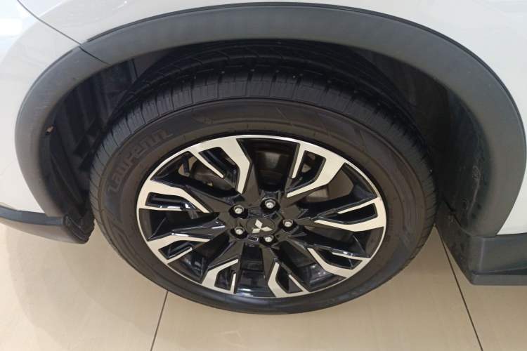 Used Mitsubishi Outlander 2019 2.0L Two-Wheel Drive Comfort Edition 7-Seater China VI Standard