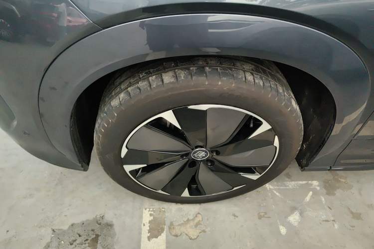 Used BYD Tang L 2025 DM 175KM Drone Player Edition Exterior 4