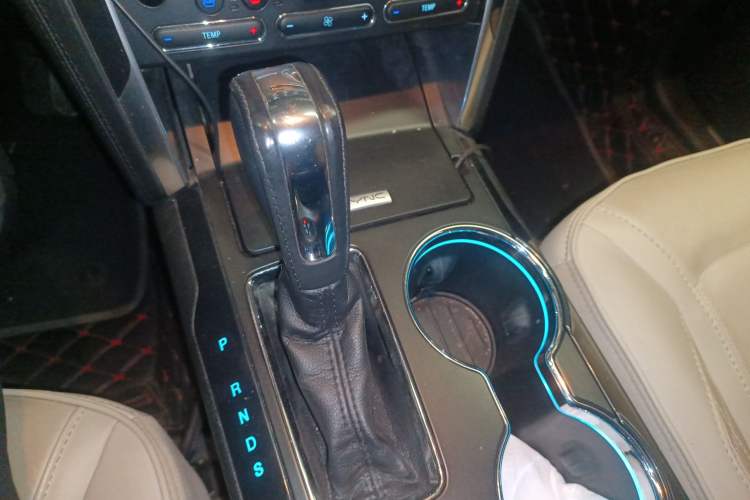 Used Ford Explorer (Import) 2017 3.5T Platinum Edition
