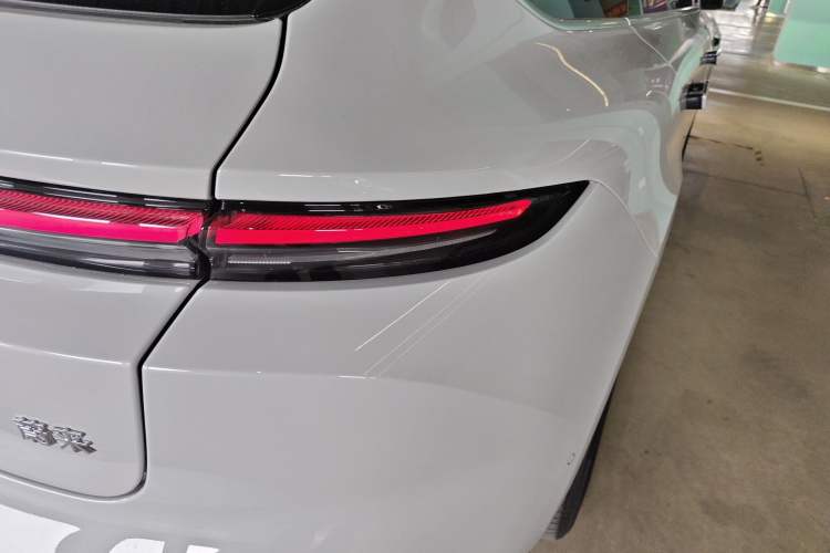 Used Nio ET5T 2024 75kWh Touring Right Rear Taillight