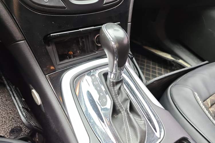 Used Buick Regal 2015 1.6T Leading Technology Model Gear Lever