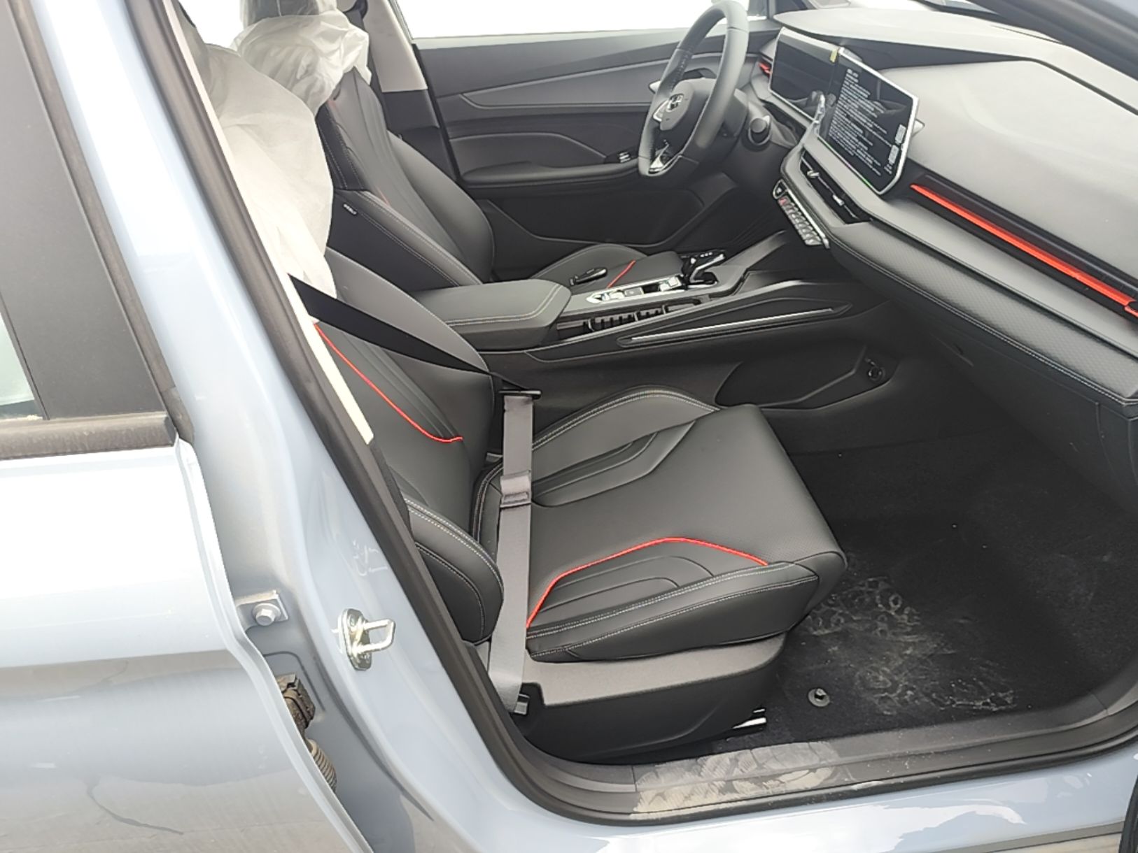 Geely Auto Binray 2024 Binrui COOL 1.5T DCT Longteng Edition — снимка 19