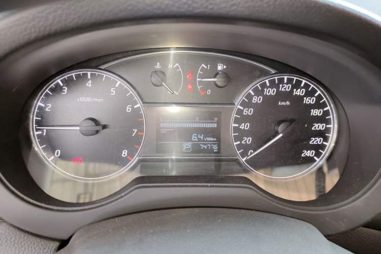 Used Nissan Tiida 2016 1.6L CVT Cool Dynamic Edition Instrument Cluster