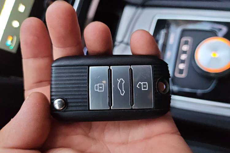 Used Roewe i6 New Energy 2017 45T Hybrid Connect & Smart Enjoyment Edition Interior 1