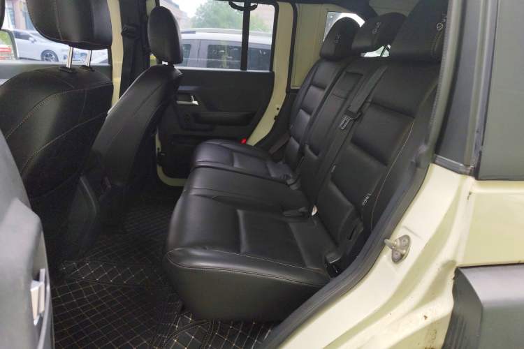 Used BAIC Off-Road BJ40 2016 40L 2.0T Manual All-Wheel Drive Prestige Edition