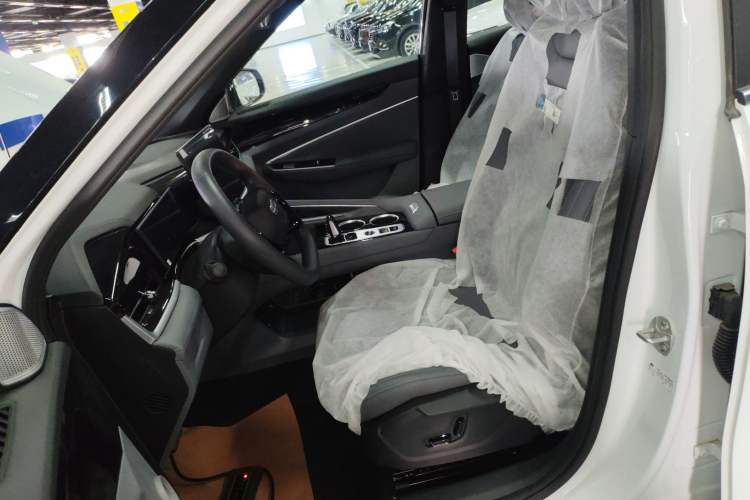 Used Geely Auto Emgrand X7 Sport 2026 Model 1.5TD Aspirational