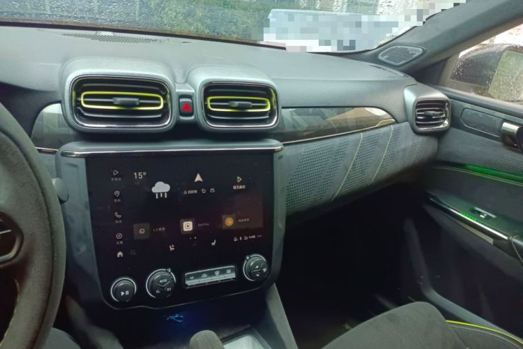 Used Lynk & Co 03 2019 03+ 2.0TD Automatic Wind-Chasing Edition Audio And AC Panel