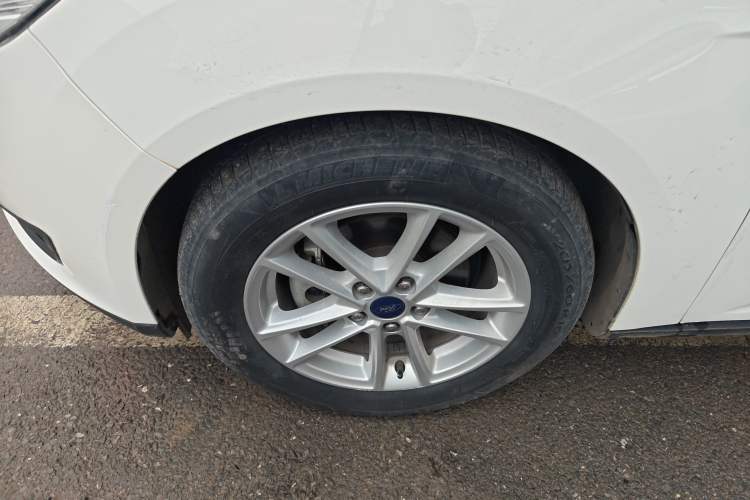 Used Ford Focus 2018 Hatchback Classic 1.6L Automatic Trendy SmartDrive Edition