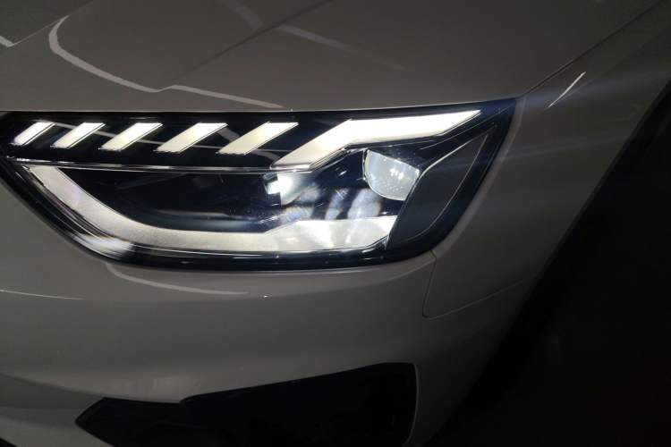 Used Audi A4L 2022 40 TFSI Luxury Dynamic Model