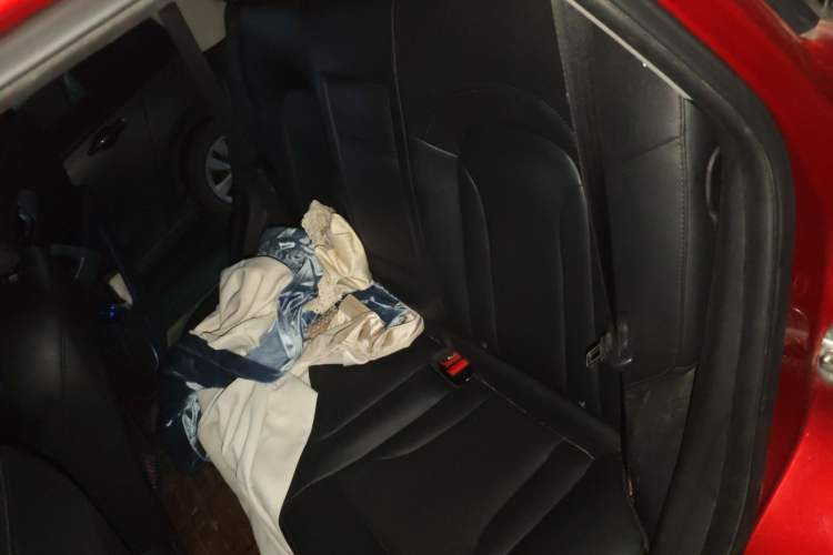 Used Haval H2 2014 1.5T Manual Two-Wheel Drive Elite Edition Left Rear Seat