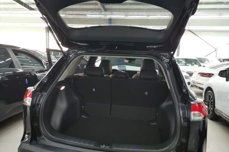 Used Toyota FRONTLANDER 2024 2.0L CVT Leading Edition Trunk