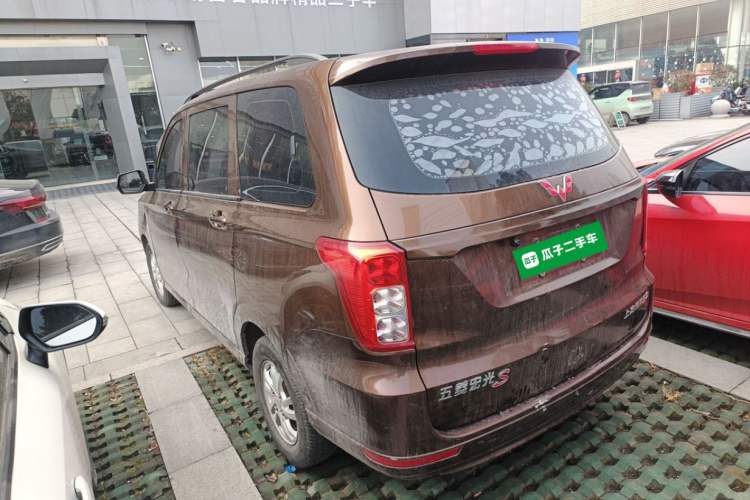 Used Wuling Hongguang 2019 1.5L S Standard Version China VI LAR
