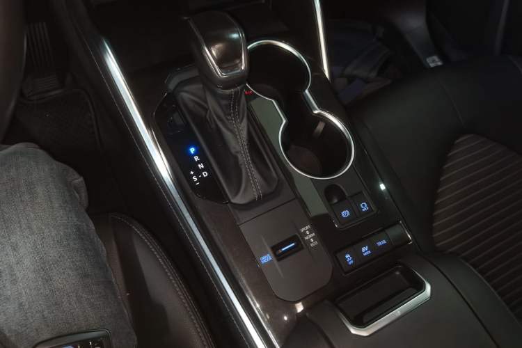 Used Toyota Crown Kluger 2021 2.5L HEV Four-Wheel Drive Luxury Edition