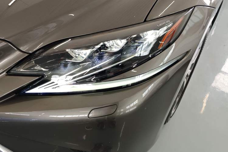 Used Lexus LS 2020 500h Excellence Edition China VI standard