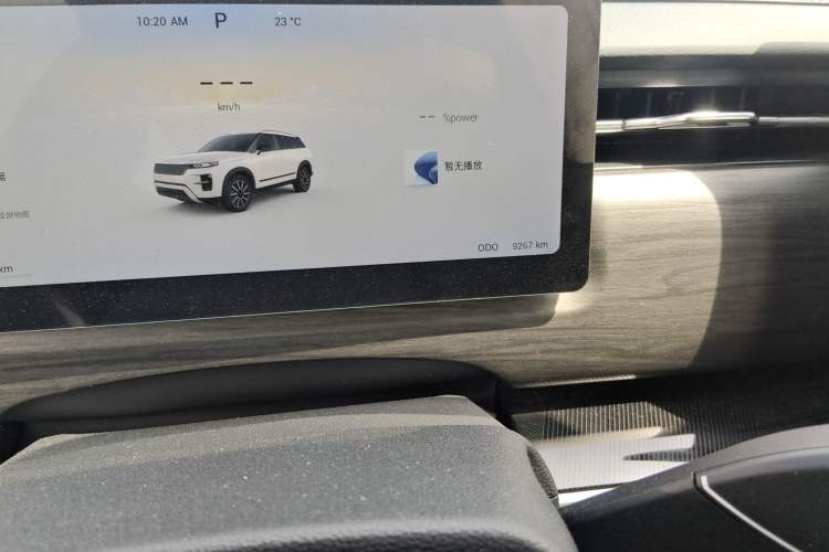 Used Chery Tiggo 7 C-DM 2025 1.5T 120KM Luxury Trim Odometer Close Up