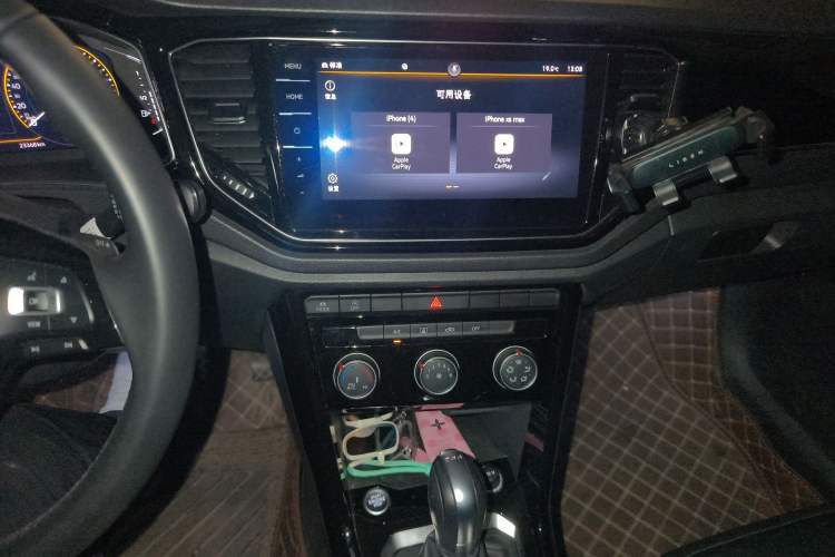 Used Volkswagen T-ROC 2021 280TSI DSG Two-Wheel Drive Comfort Connect Edition
