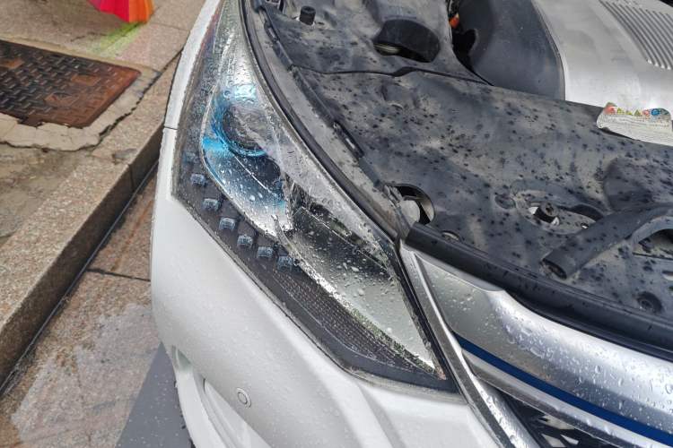 Used BYD Song New Energy 2017 Song DM 1.5TID All-Wheel Drive Luxury Model Right Front Headlight