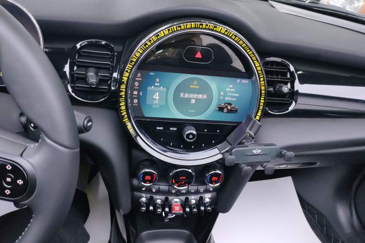 Used MINI MINI 2023 Second Facelift 2.0T COOPER S CABRIO Artist