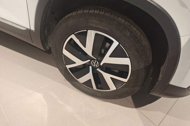 Used Volkswagen Tayron 2023 300TSI Two-Wheel-Drive Luxury Plus Advanced Edition Right Front Wheel Hub