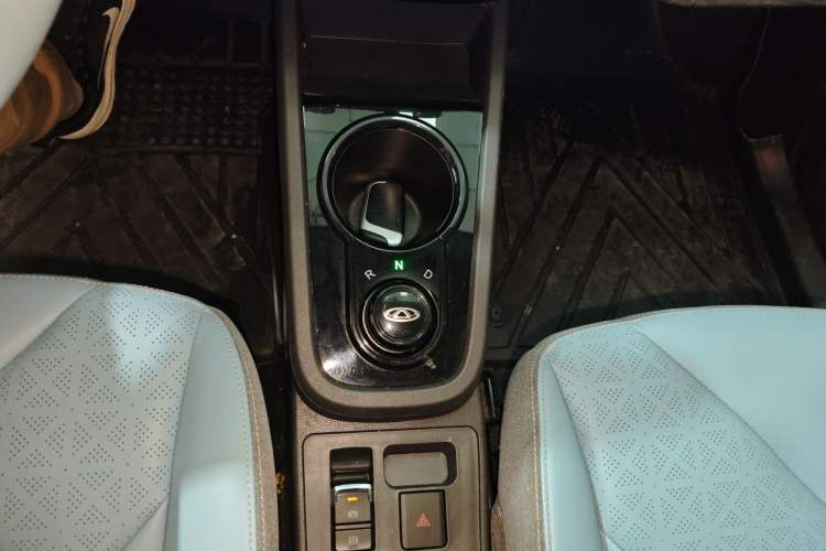 Used Chery Little Ant 2022 Restyled Version Sweet Pink Edition Half-Sugar Version 30.6 kWh 30 kW 301 km Gear Lever