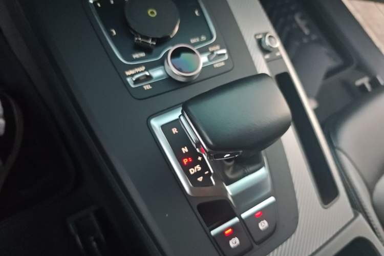 Used Audi Q5L 2020 45 TFSI Prestige Fashion Model