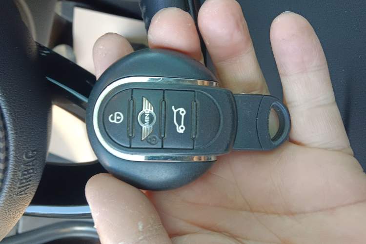 Used MINI MINI 2014 1.5T COOPER Fun
