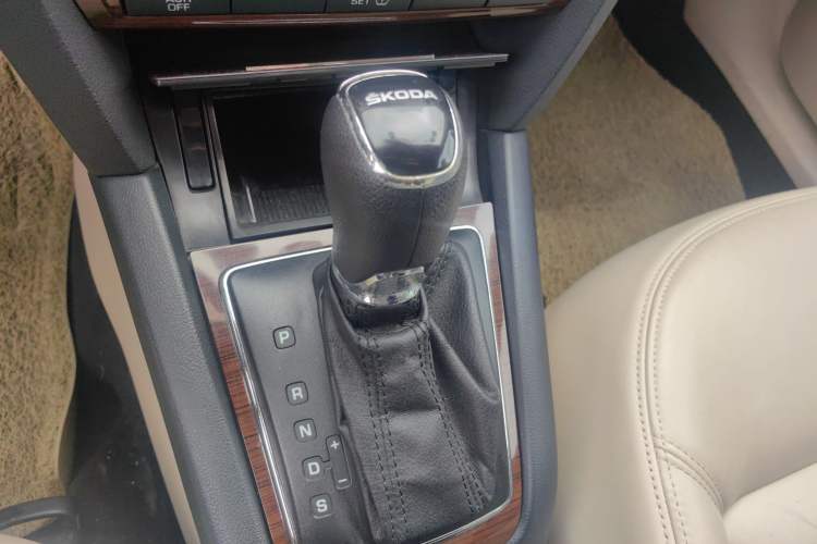 Used Skoda Octavia 2013 1.6L Automatic Yijun Edition