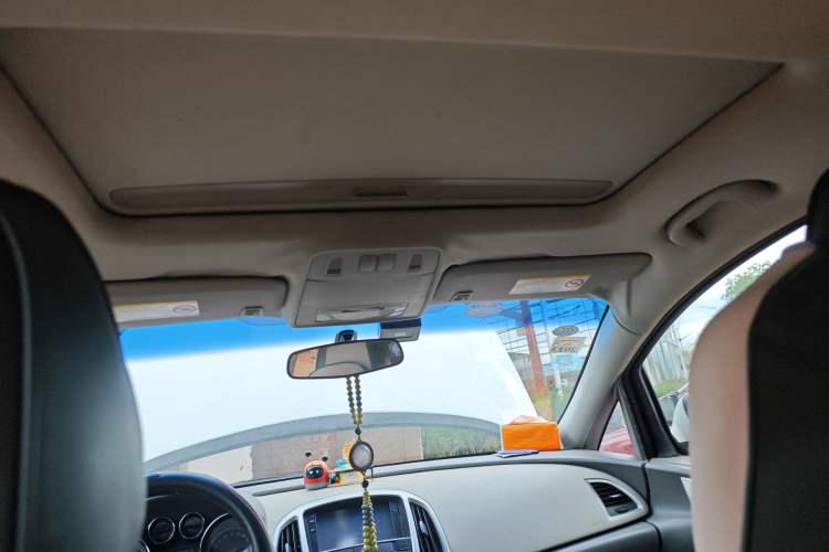 Used Buick GT 2013 XT 1.6L Automatic Fashion Edition Headliner