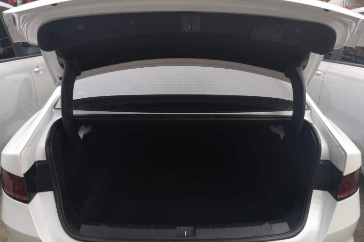 Used BYD Qin PLUS 2024 HONOR Edition DM-i 55KM Leading Model