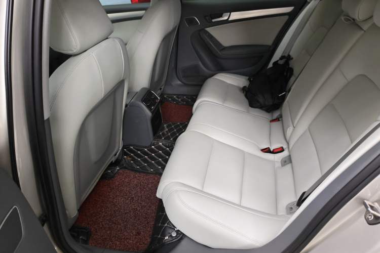 Used Audi A4L 2016 35 TFSI Collector's Edition Automatic Standard Model Left Rear Seat