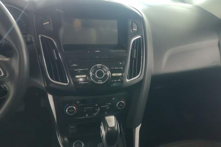 Used Ford Focus 2017 Hatchback 1.6L Automatic Fashion Edition Smart Drive Version