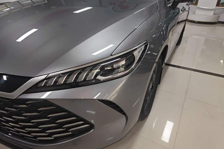 Used BYD Qin PLUS 2025 DM-i Smart Drive 55KM Leading Model
