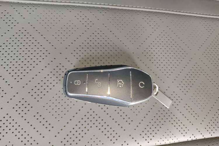 Used BYD Qin PLUS 2025 DM-i Smart Drive 55KM Leading Model Interior 1