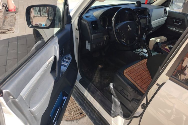 Used Mitsubishi Pajero 2014 3.0L Elite Upgrade Edition