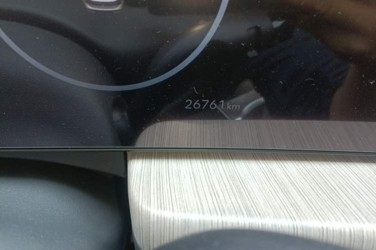 Used Hyundai Sonata 2024 1.5T Pro Odometer Close Up