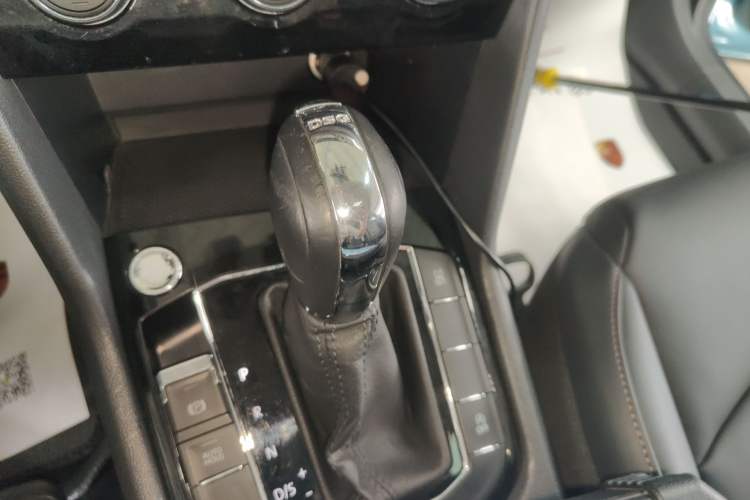 Used Volkswagen Tharu 2019 280TSI Two-Wheel Drive Comfort Edition China VI Standard Gear Lever