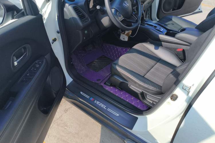 Used Honda Vezel 2017 1.8L CVT Front-Wheel Drive Pioneer Edition Driver Seat