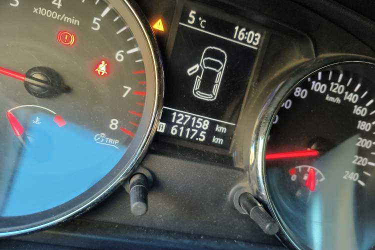 Used Nissan Qashqai 2012 1.6XE Wind 5MT 2WD
