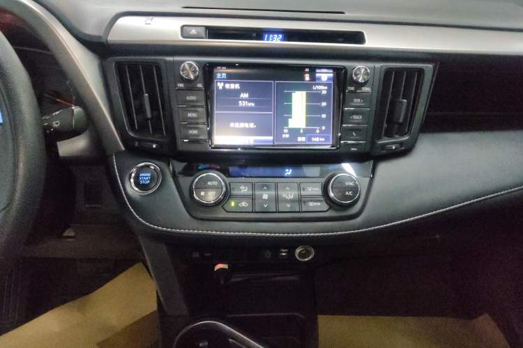 Used Toyota RAV4 2016 2.0L CVT Two-Wheel Drive Fashion Edition China V Standard